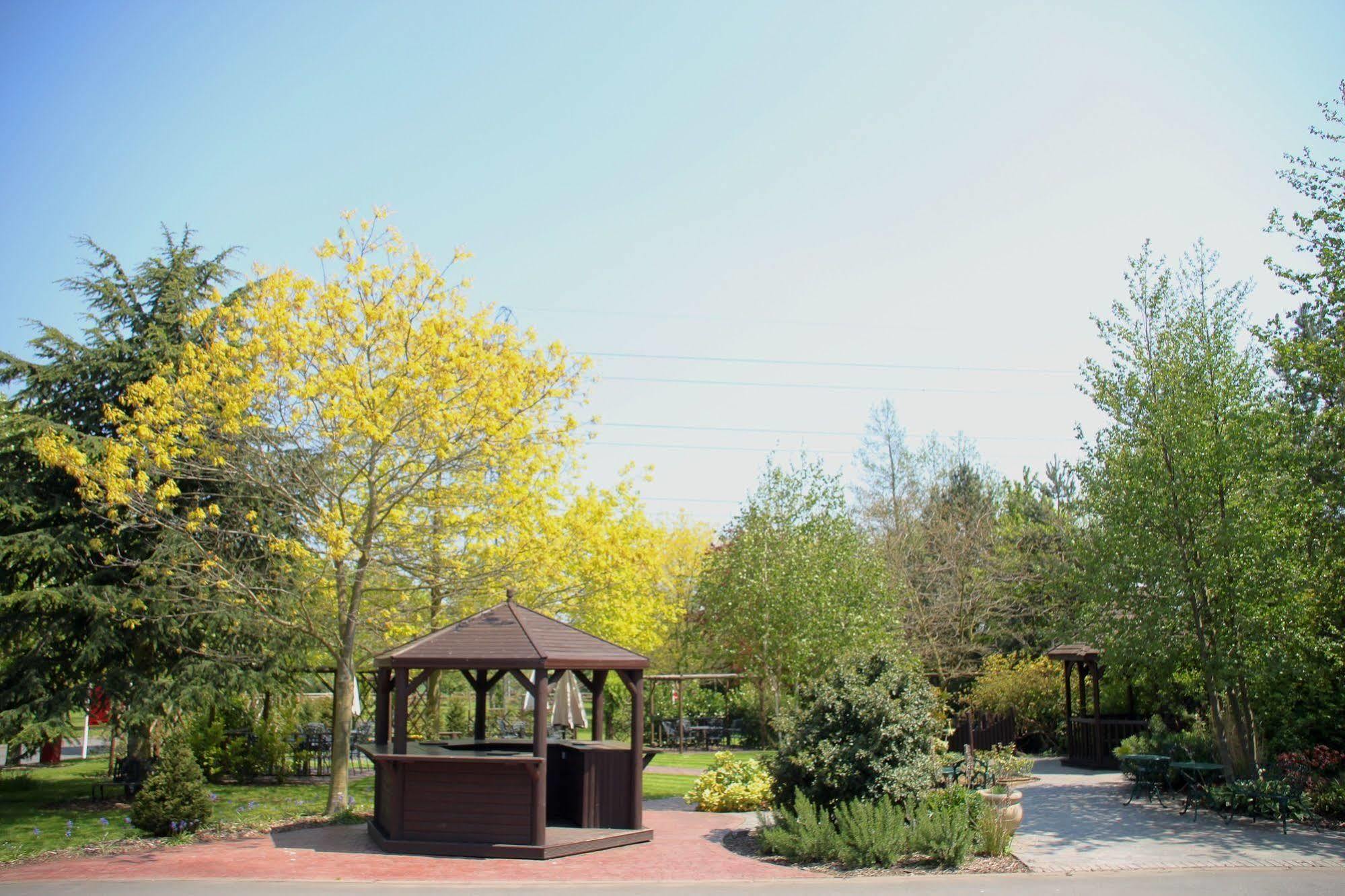 Fairlawns, Hotel And Spa Walsall Exterior photo